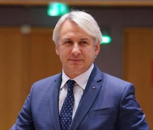 Victor Ponta, candidat la Președinția României, vrea sprijin financiar pentru patrimoniu, cu susținerea lui Eugen Teodorovici